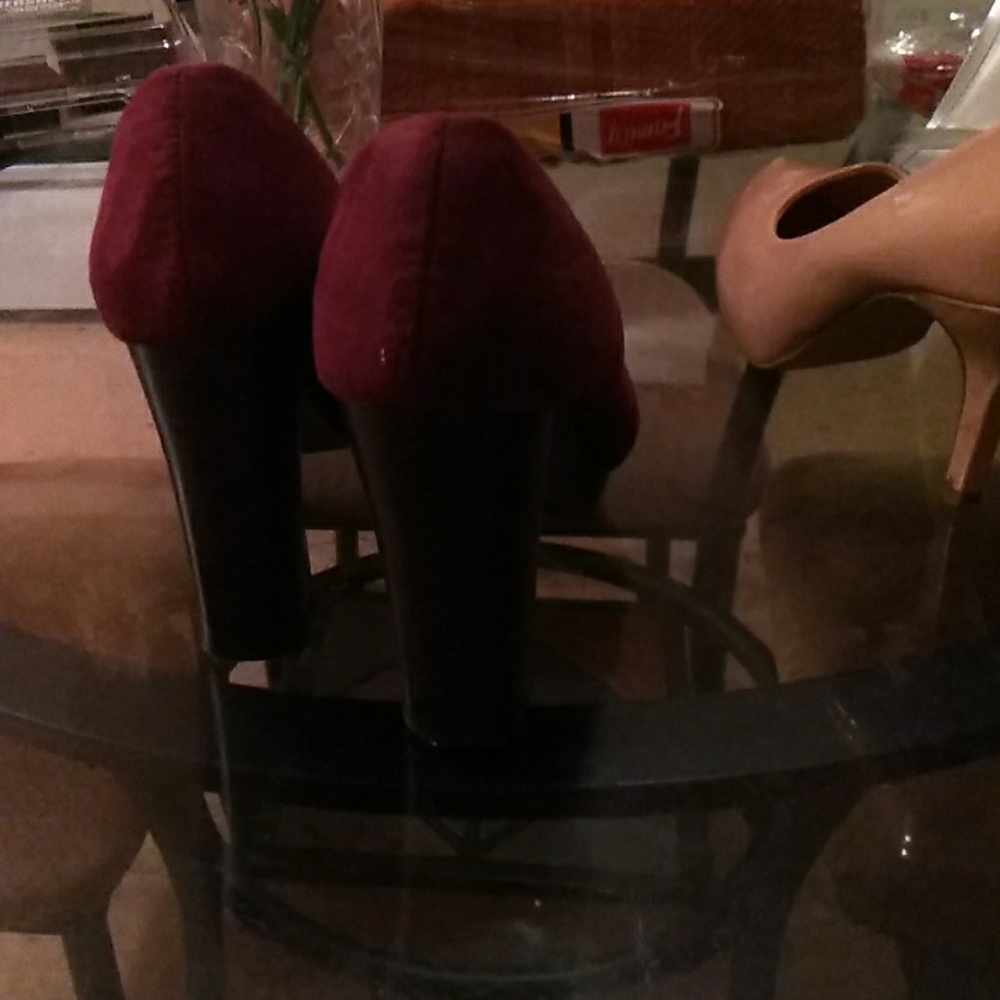 High heels - Picture 2 of 2